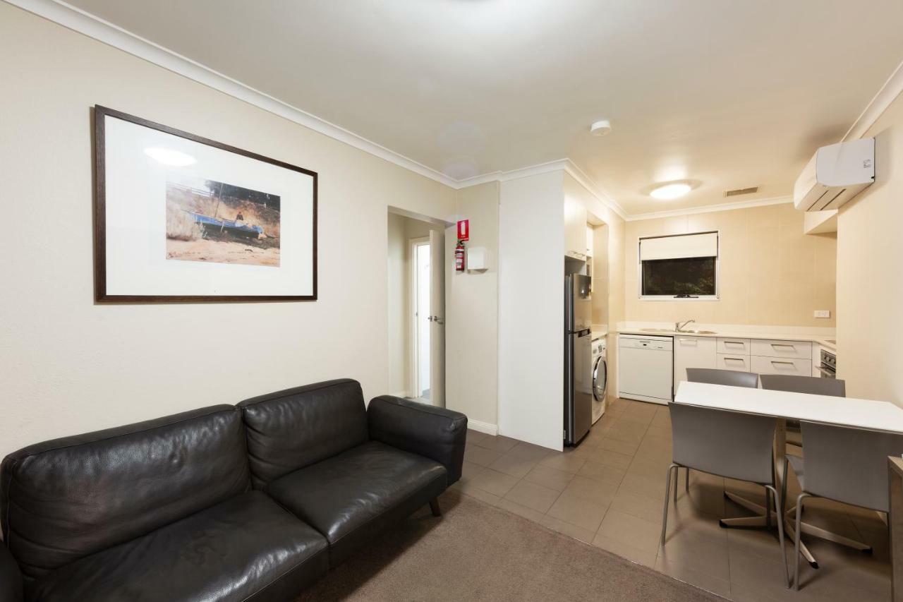 Forrest Hotel & Apartments Canberra Eksteriør bilde